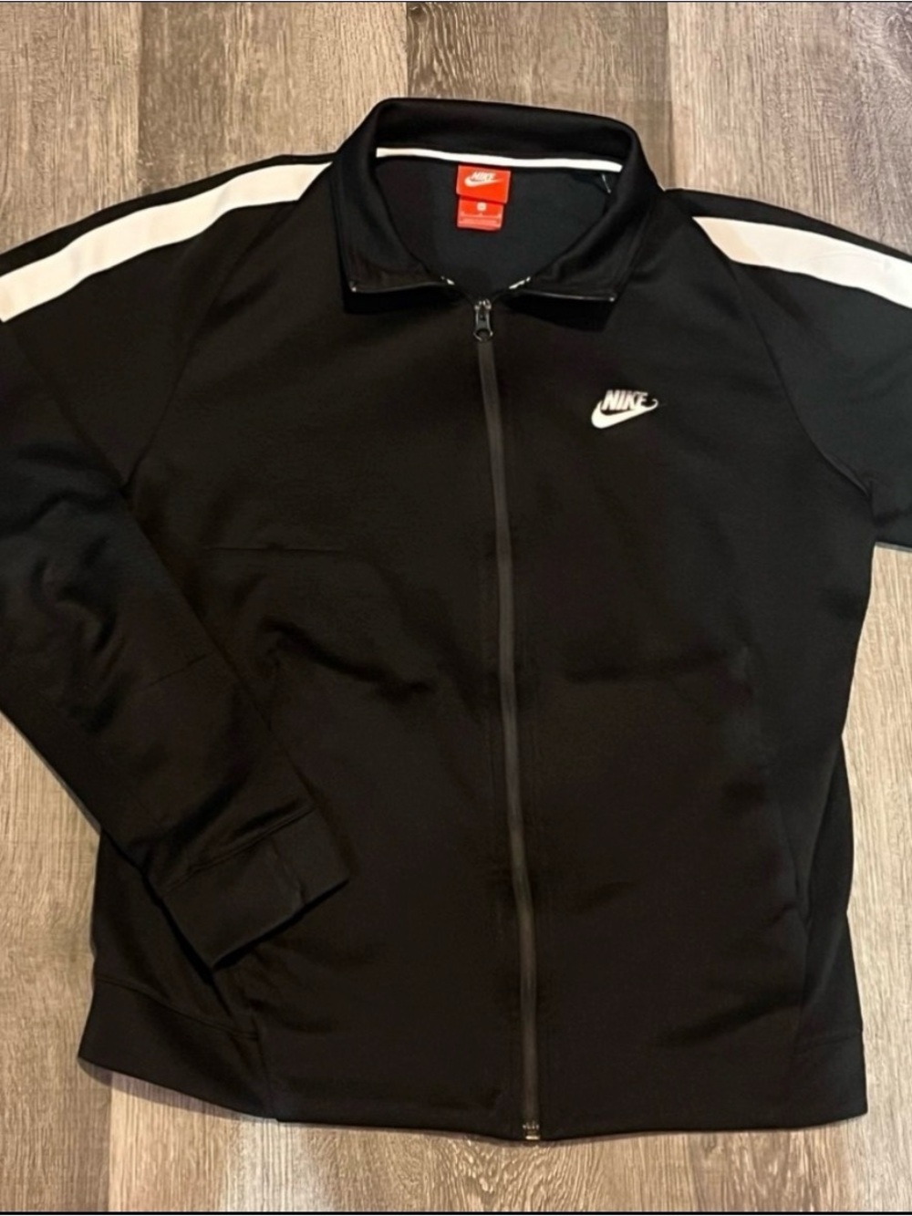 Black Nike sweater - Picture 2 of 4